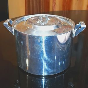 Aluminum pot vintage